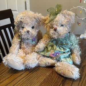 Early 2000’s Settler Bears Pair Collectible plush